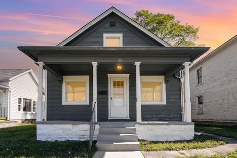 Photo of 406 Cleveland Street, Piqua, OH 45356 (MLS # 1041939)
