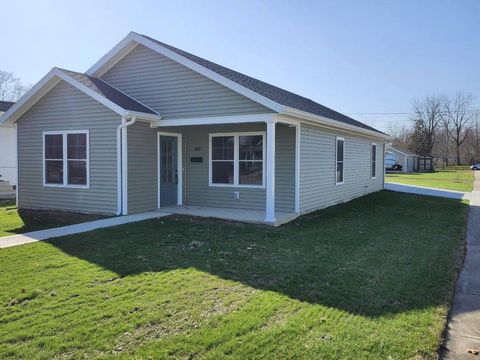 Photo of 403 S Vine Street, Saint Marys, OH 45885 (MLS # 1041818)