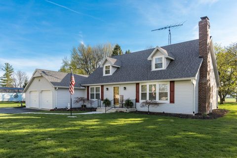 Photo of 1200 Spring Valley Road, London, OH 43140 (MLS # 1044984)