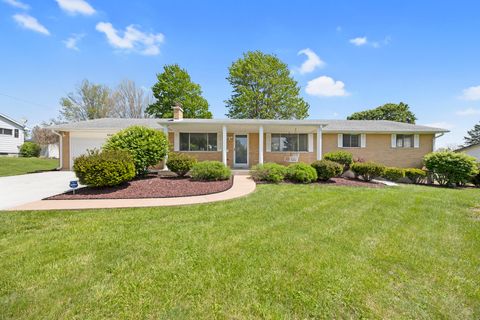 Photo of 1121 Michigan Street, Bellefontaine, OH 43311 (MLS # 1045424)