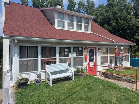 Photo of 115 Brooklyn Avenue, Sidney, OH 45365 (MLS # 1043443)