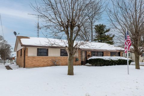 Photo of 208 Shaw Road, Englewood, OH 45322 (MLS # 1043615)