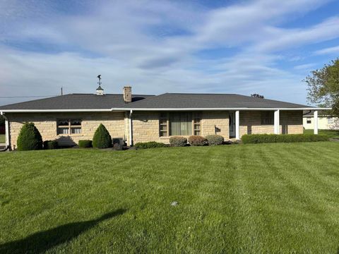 Photo of 911 E Central Street, Union City, OH 45390 (MLS # 1045208)