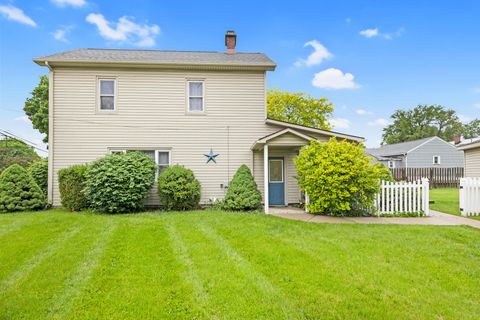 Photo of 709 E Sandusky Avenue, Bellefontaine, OH 43311 (MLS # 1045830)
