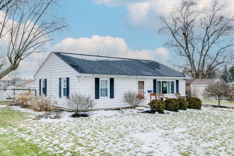 Photo of 106 S Oak Street, Cridersville, OH 45806 (MLS # 1043449)