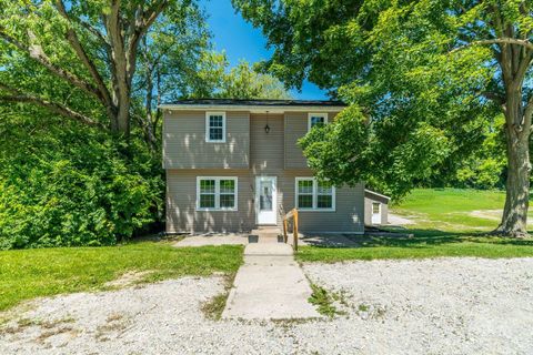 Photo of 447 Towpath Trail, Piqua, OH 45356 (MLS # 1046086)