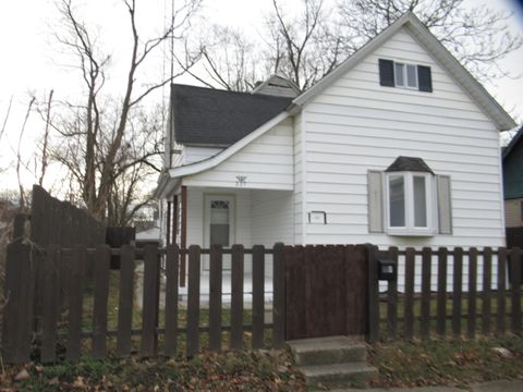 Photo of 227 NW E Street, Richmond, IN 47374 (MLS # 1042869)