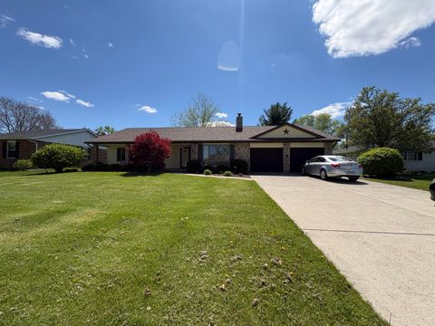 Photo of 1007 Carnation Drive, Wapakoneta, OH 45895 (MLS # 1045097)
