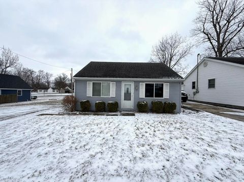 Photo of 713 Southway Drive, Saint Marys, OH 45885 (MLS # 1043918)