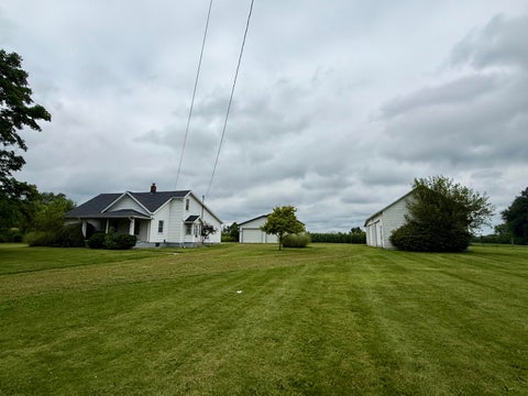 Photo of 3096 Old Springfield Road, Springfield, OH 45502 (MLS # 1047529)