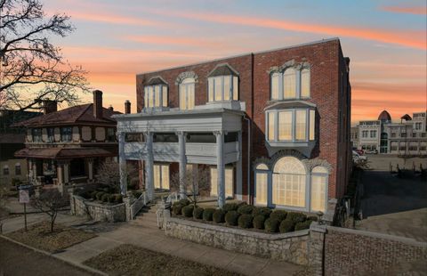 Photo of 118 S Walnut Street, Troy, OH 45373 (MLS # 1042105)