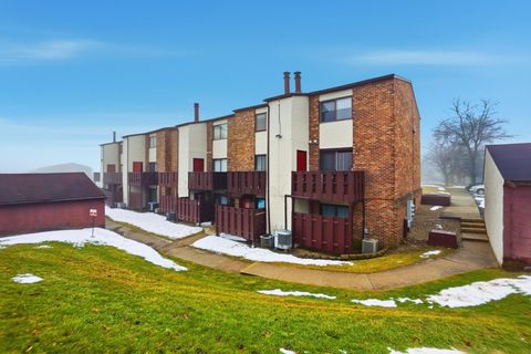 Photo of 615 Villa Road #K, Springfield, OH 45503 (MLS # 1043807)