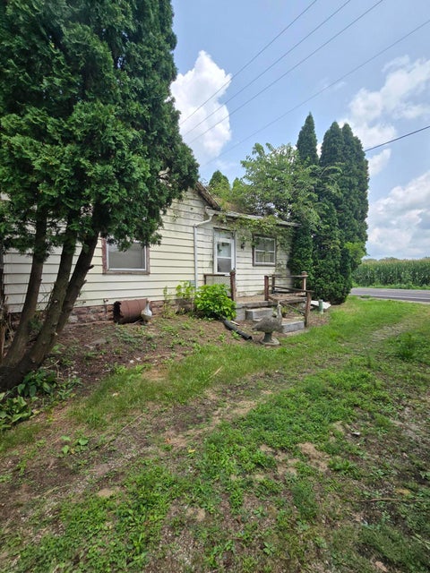 Photo of 2865 Mechanicsburg Road, Springfield, OH 45503 (MLS # 1047629)
