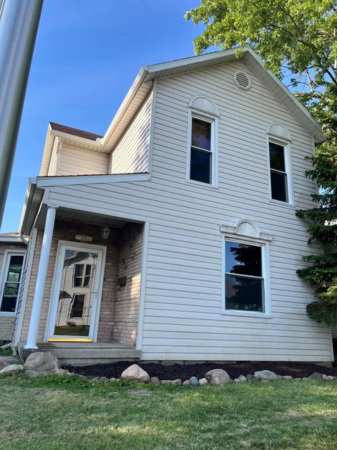 Photo of 722 E Spring Street, Saint Marys, OH 45885 (MLS # 1045730)