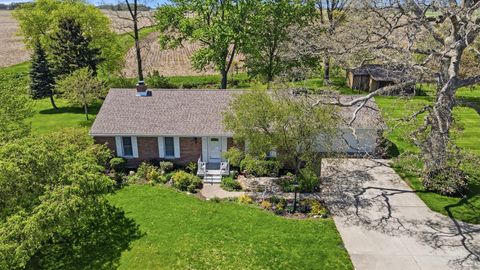 Photo of 14031 Kohler Road, Wapakoneta, OH 45895 (MLS # 1045171)