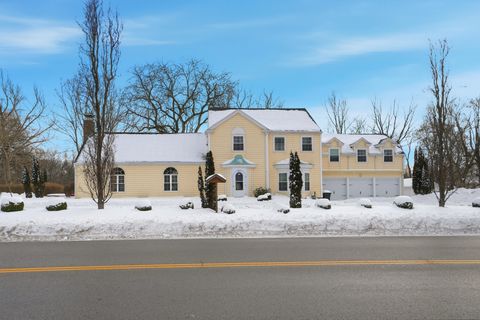 Photo of 825 E Mccreight Avenue, Springfield, OH 45503 (MLS # 1043532)