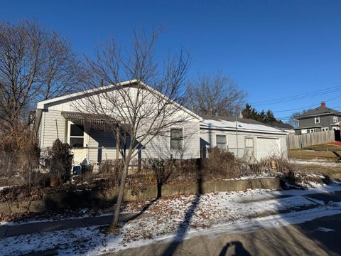 Photo of 372 Ridge Road, Springfield, OH 45503 (MLS # 1043420)