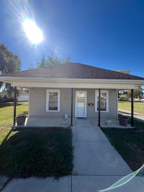 Photo of 105 Maple Street, Saint Marys, OH 45885 (MLS # 1042763)