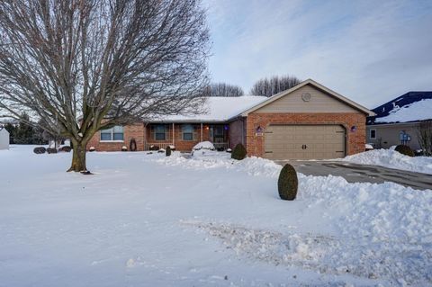 Photo of 203 Westbury Drive, Greenville, OH 45331 (MLS # 1043567)