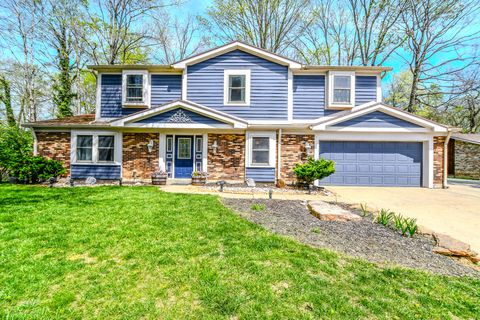 Photo of 2471 Beechknoll Court, Centerville, OH 45458 (MLS # 1045193)
