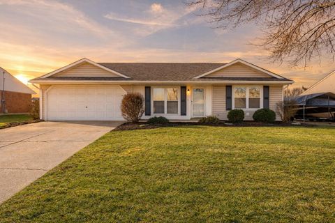 Photo of 188 Mark Court, Germantown, OH 45327 (MLS # 1043133)