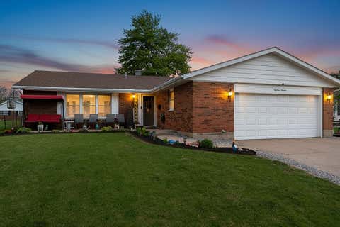 Photo of 1813 Britton Drive, Piqua, OH 45356 (MLS # 1045576)