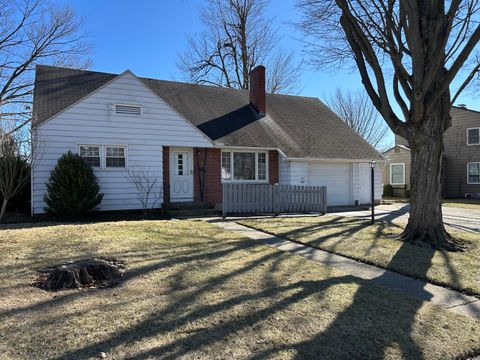 Photo of 526 Willow Street, Celina, OH 45822 (MLS # 1043979)