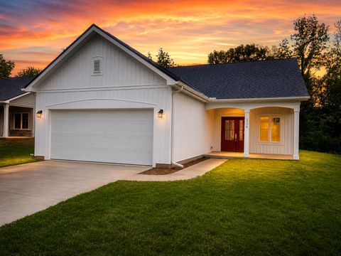 Photo of 1774 Northpoint Lane, Springfield, OH 45503 (MLS # 1045788)