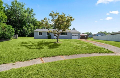 Photo of 504 Jefferson Court, Bellefontaine, OH 43311 (MLS # 1046909)