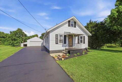 Photo of 2955 Mechanicsburg Road, Springfield, OH 45503 (MLS # 1046848)