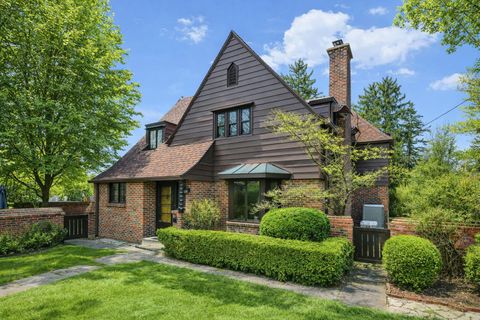 Photo of 735 Tanglewood Drive, Springfield, OH 45504 (MLS # 1044294)