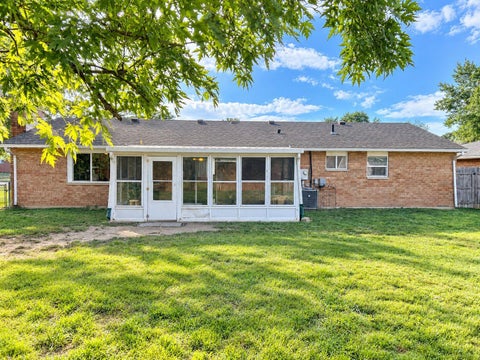 Photo of 2403 New Castle Drive, Troy, OH 45373 (MLS # 1048328)