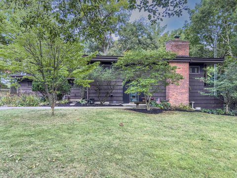 Photo of 145 Tanglewood Drive, Urbana, OH 43078 (MLS # 1045381)