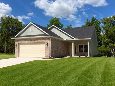 Photo of 1782 Northpoint Lane, Springfield, OH 45503 (MLS # 1046088)