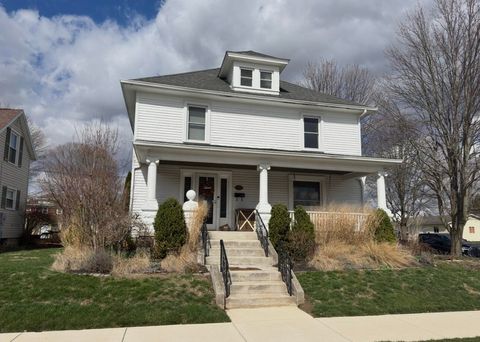 Photo of 602 W Benton Street, Wapakoneta, OH 45895 (MLS # 1044260)