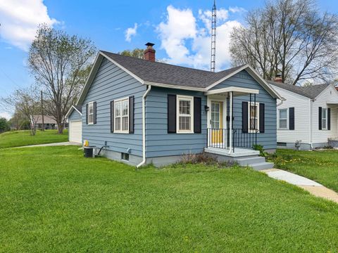 Photo of 704 N Russell Street, Urbana, OH 43078 (MLS # 1045078)