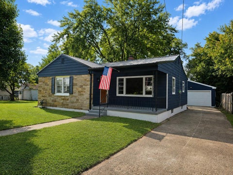 Photo of 1309 Kenwood Avenue, Springfield, OH 45505 (MLS # 1048137)