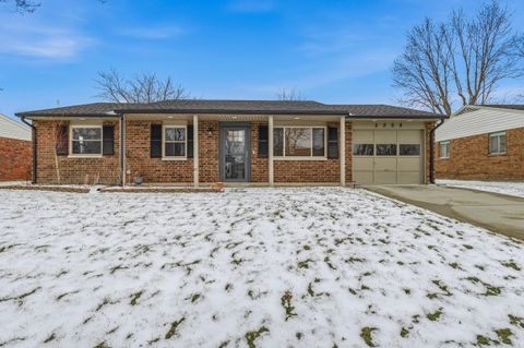 Photo of 2508 W Foxchase Court, Troy, OH 45373 (MLS # 1043927)