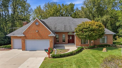 Photo of 383 Titus Road, Springfield, OH 45505 (MLS # 1048384)