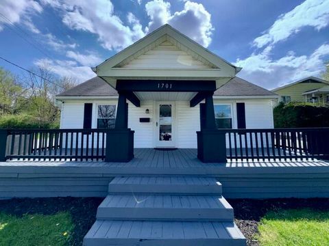 Photo of 1701 W Jefferson Street, Springfield, OH 45506 (MLS # 1044987)