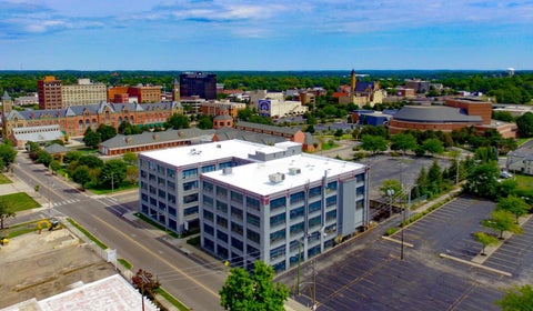 Photo of 300 S Center Street, Springfield, OH 45506 (MLS # 1048779)