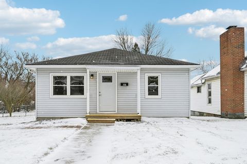 Photo of 581 Washington Avenue, Urbana, OH 43078 (MLS # 1043932)