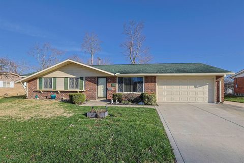 Photo of 211 Katy Lane, Englewood, OH 45322 (MLS # 1044262)