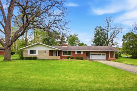 Photo of 3140 N Hampton Road, Springfield, OH 45502 (MLS # 1045537)