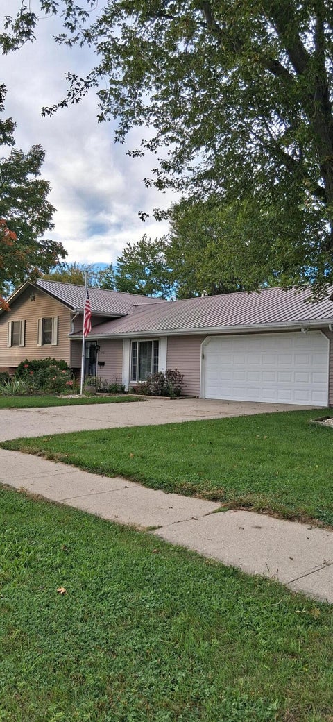 Photo of 1302 Nagel Street, Saint Marys, OH 45885 (MLS # 1048895)