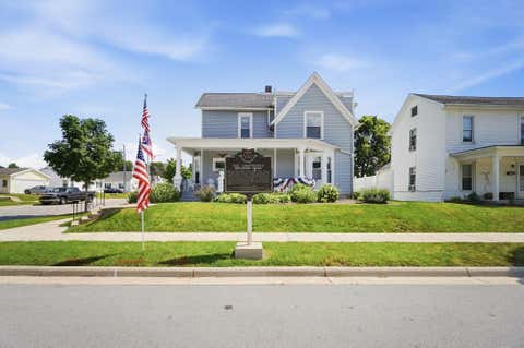 Photo of 601 W Benton Street, Wapakoneta, OH 45895 (MLS # 1046719)