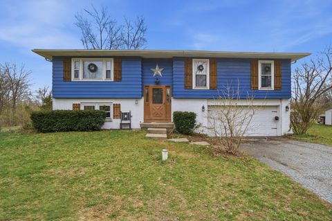 Photo of 290 Ginghamsburg Road, Tipp City, OH 45371 (MLS # 1044524)