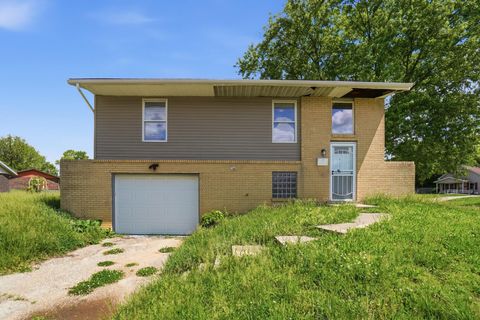 Photo of 1805 Coretta Court, Dayton, OH 45417 (MLS # 1045351)