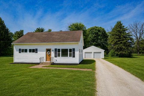 Photo of 2761 Middle Urbana Road, Springfield, OH 45503 (MLS # 1045220)