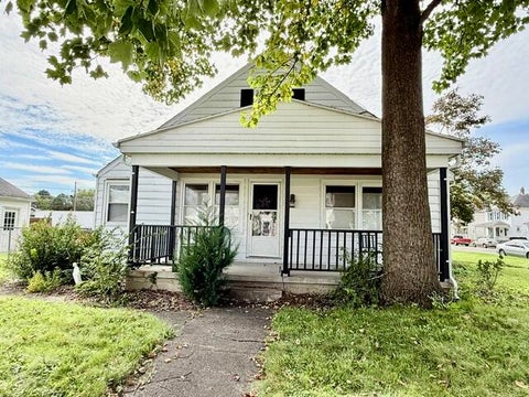 Photo of 1225 Washington Avenue, Piqua, OH 45356 (MLS # 1048923)